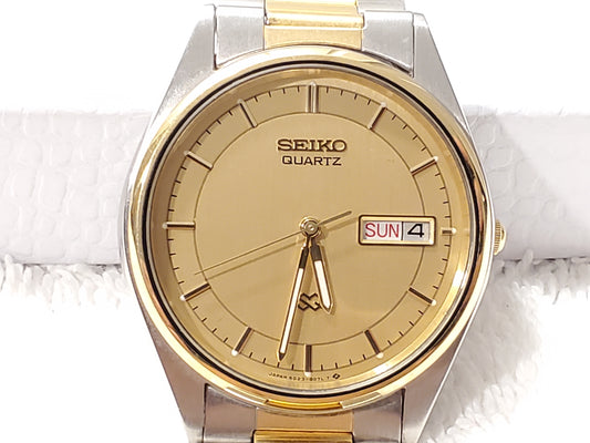 Vintage Seiko SQ Day Date Men's Quartz Watch Stainless Steel Gold Tone One Jewel