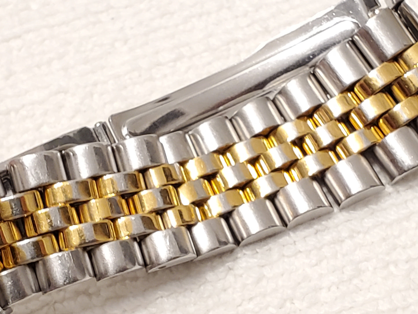 Vintage Seiko Men's Day Date Quartz Watch Stainless Steel Gold Tone One Jewel