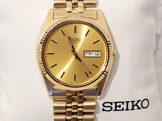 Vintage Seiko Men's Presidential Day Date Quartz Watch One Jewel Gold Tone SS