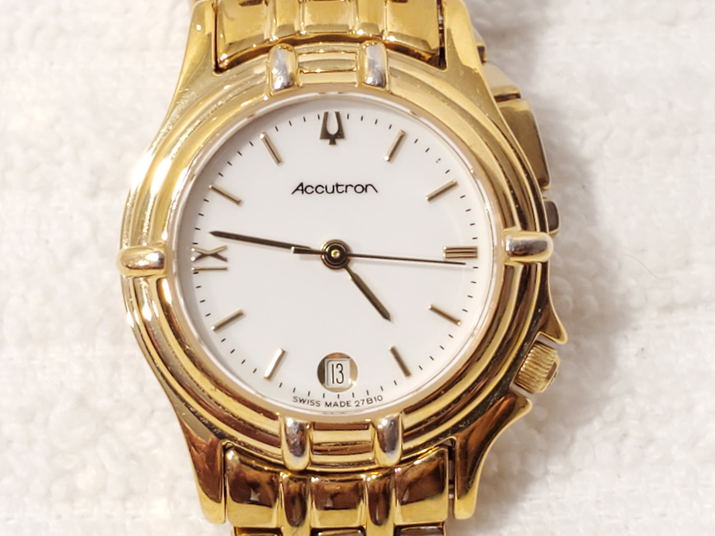 Bulova Accutron Women's Swiss Made Gold Plated Watch 7 Jewels Sapphire Crystal