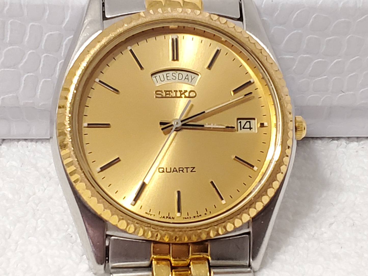 Vintage Seiko Men's Presidential Day Date Quartz Watch Gold Tone Stainless Steel